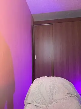 beibi hanna online show from 03/25/26, 08:48