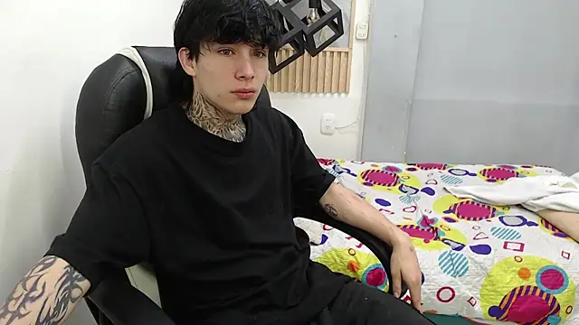 naty 18 online show from 04/19/26, 06:35