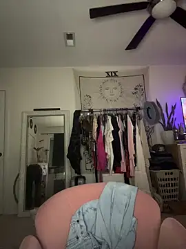 peachesncreamyy online show from 06/13/26, 01:47
