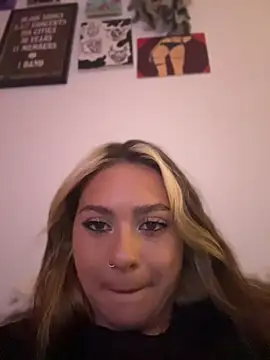 peachesncreamyy online show from 07/10/26, 04:17