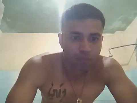 User 02  online show from 06/19/26, 12:59
