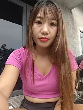 Snapshot of xinhxinh-cute chatting on 05/01/26, 12:37 xinhxinh-cute online show from 05/01/26, 12:37