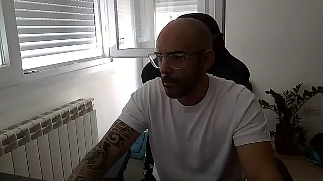 moreno8558 online show from 03/25/26, 08:42