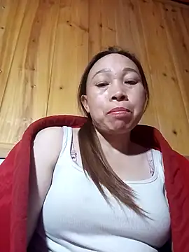 Snapshot of AnnieAngelxx chatting on 03/25/26, 02:12 AnnieAngelxx online show from 03/25/26, 02:12