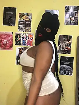Snapshot of HornyMysteryx chatting on 04/29/26, 11:22 HornyMysteryx online show from 04/29/26, 11:22
