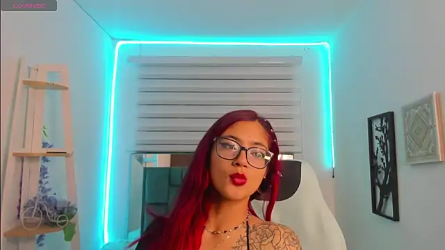 Sara Red X online show from 06/16/26, 03:42