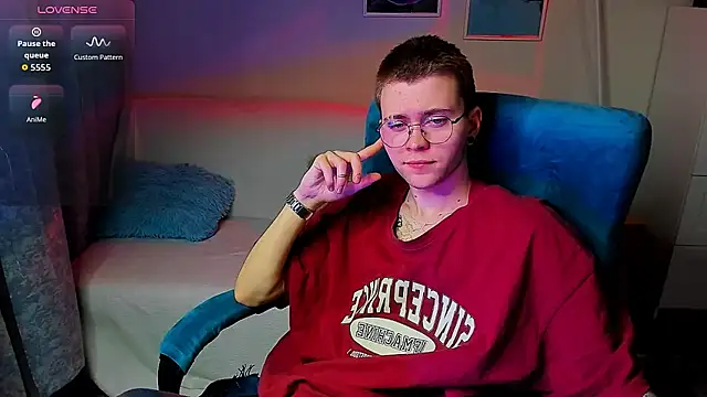Snapshot of Thomas_Norton chatting on 04/30/26, 08:57 Thomas Norton online show from 04/30/26, 08:57
