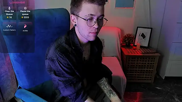 Snapshot of Thomas_Norton chatting on 05/06/26, 08:36 Thomas Norton online show from 05/06/26, 08:36