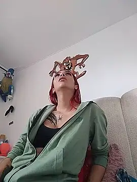 Derieri Blush online show from 05/28/26, 04:15