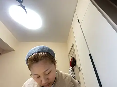 tutu512 online show from 04/29/26, 03:16