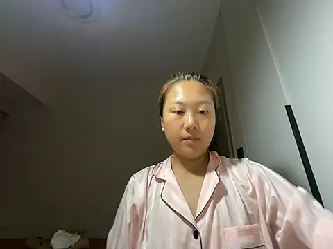 Snapshot of tutu512 chatting on 06/20/26, 05:16 tutu512 online show from 06/20/26, 05:16