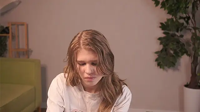 JosefaDonelan online show from 05/12/26, 07:49