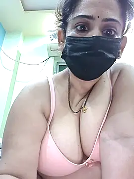 Snapshot of sonalidey5564 chatting on 04/26/26, 02:37 sonalidey5564 online show from 04/26/26, 02:37