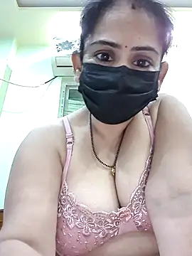 Snapshot of sonalidey5564 chatting on 04/29/26, 03:38 sonalidey5564 online show from 04/29/26, 03:38