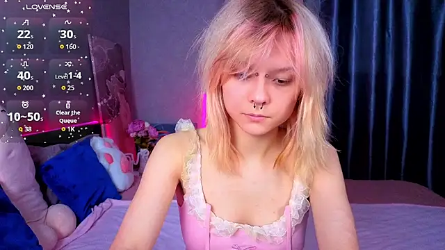 PerryKitty online show from 05/15/26, 04:03