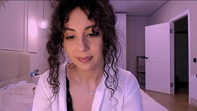 Snapshot of curly_jade_ chatting on 04/15/26, 04:58 curly jade online show from 04/15/26, 04:58