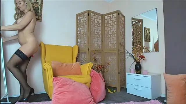 Snapshot of Anna_Love1 chatting on 01/08/25, 02:25 Anna Love1 online show from 01/08/25, 02:25