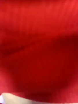 Yi Uzi online show from 04/22/26, 12:35