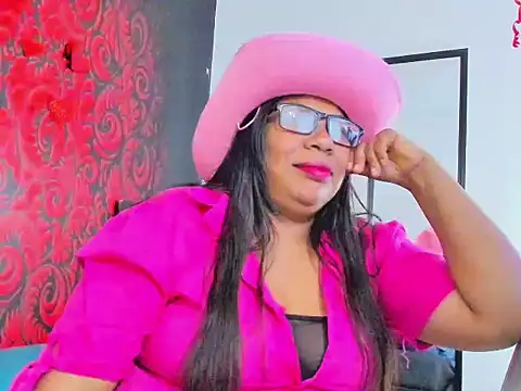 Snapshot of saphira_muse chatting on 04/12/26, 03:55 saphira muse online show from 04/12/26, 03:55