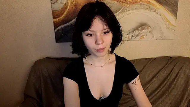 Snapshot of Loly_Cuttie chatting on 05/07/26, 01:44 Loly Cuttie online show from 05/07/26, 01:44