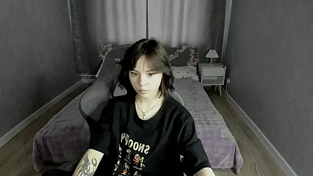 Snapshot of Loly_Cuttie chatting on 05/21/26, 09:05 Loly Cuttie online show from 05/21/26, 09:05