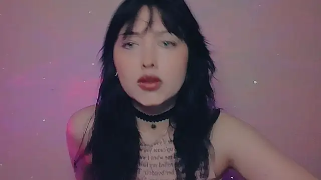 Katarina Fox  online show from 04/05/26, 11:18