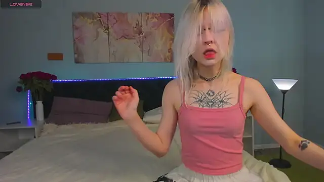 Snapshot of Mary_Wester chatting on 04/01/26, 01:06 Mary Wester online show from 04/01/26, 01:06