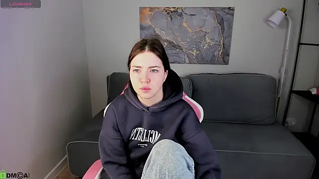 honey cherrry online show from 05/12/26, 01:14