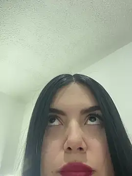 Snapshot of Cami_olarte chatting on 04/26/26, 05:05 Cami olarte online show from 04/26/26, 05:05