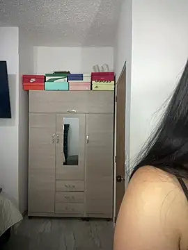 Cami olarte online show from 06/19/26, 03:00