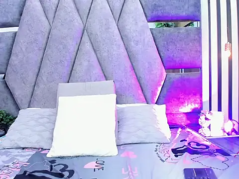 WinnieClarke online show from 03/28/26, 11:54