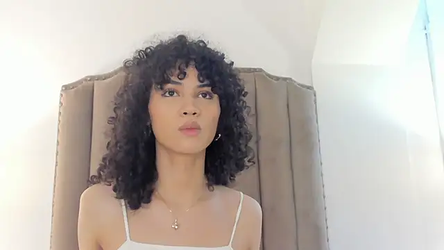 Julietta    online show from 05/30/26, 12:57
