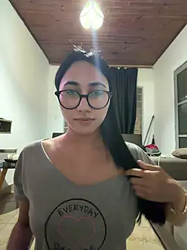 juliacosta online show from 07/25/26, 10:18