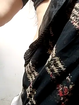 Sexyy Bhabhi 143 online show from 05/06/26, 03:46