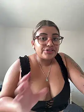 C1N09 online show from 06/15/26, 06:32