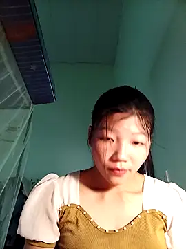 -Quyny- online show from 03/28/26, 04:34