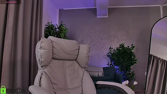 Snapshot of SandraBabeXO chatting on 04/15/26, 04:08 SandraBabeXO online show from 04/15/26, 04:08