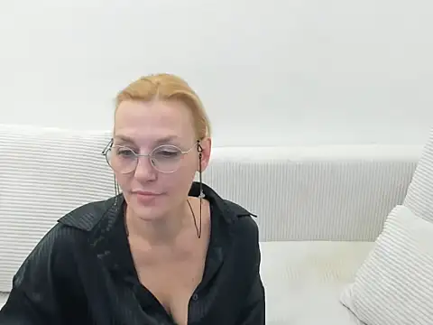 OeigesMik online show from 04/10/26, 10:53