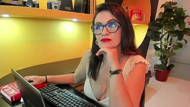 BiancaRoyalle online show from 04/18/26, 09:15