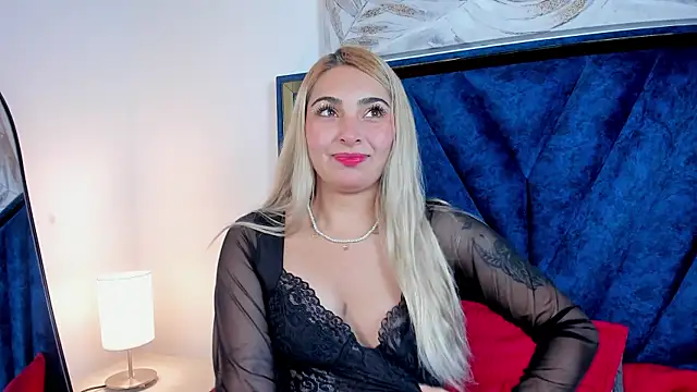 Catalina Osorio online show from 05/27/26, 12:13