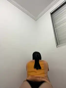 Snapshot of SidneyRoux chatting on 04/11/26, 12:15 SidneyRoux online show from 04/11/26, 12:15