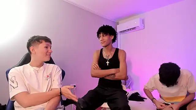 Good boys18 online show from 05/22/26, 09:20