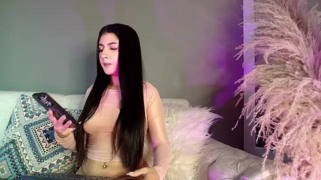 Zoee 8 online show from 07/10/26, 11:51