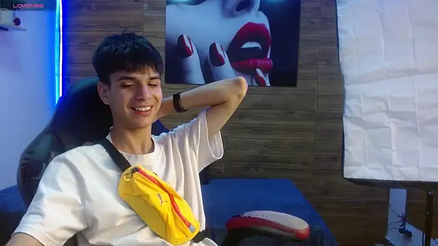 Snapshot of maxim_rod chatting on 06/14/26, 02:30 maxim rod online show from 06/14/26, 02:30