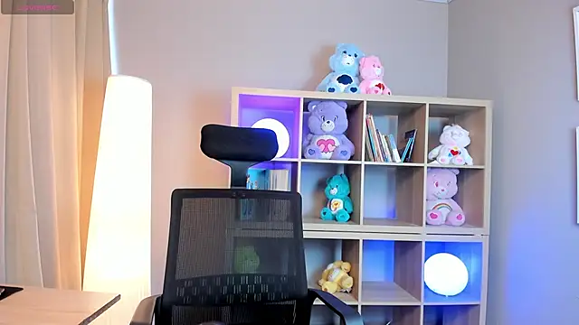 Saphyralux online show from 05/23/26, 09:30