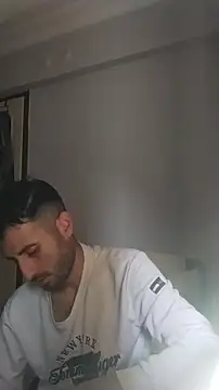 hornyturkishboy1994 online show from 03/30/26, 06:47