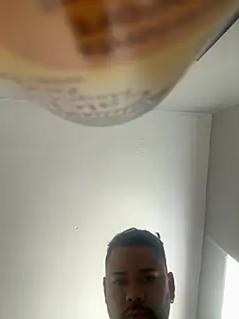Snapshot of galantonluis chatting on 03/28/26, 04:17 galantonluis online show from 03/28/26, 04:17