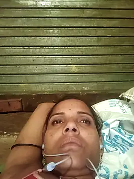 Snapshot of Sapnaroy1213 chatting on 04/13/26, 05:07 Sapnaroy1213 online show from 04/13/26, 05:07