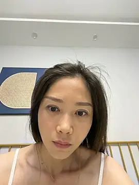 Snapshot of yuanpu0925 chatting on 04/09/26, 09:42 yuanpu0925 online show from 04/09/26, 09:42