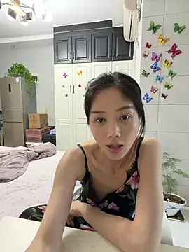 Snapshot of yuanpu0925 chatting on 05/17/26, 10:44 yuanpu0925 online show from 05/17/26, 10:44
